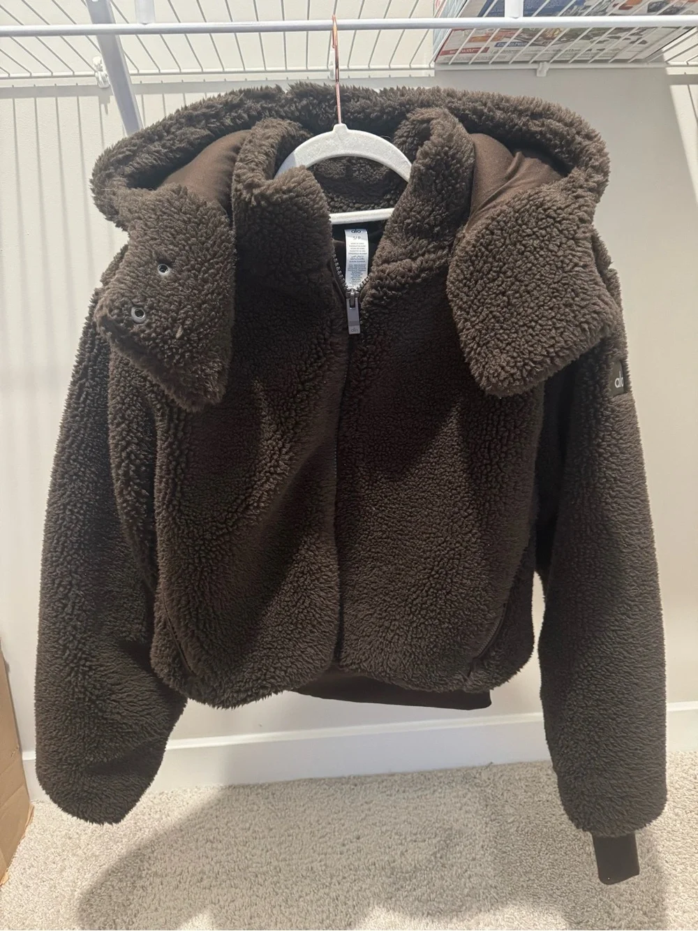 Alo yoga Cozy Sherpa Zip-Up Jacket in Olive